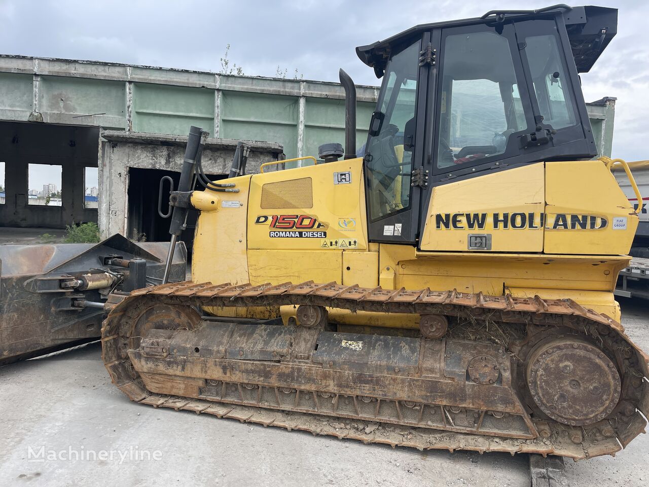 bulldozer New Holland D 150