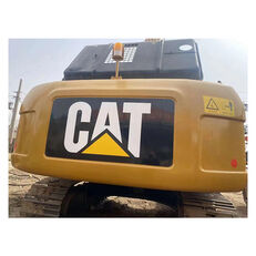 excavator dengan track Caterpillar 320D