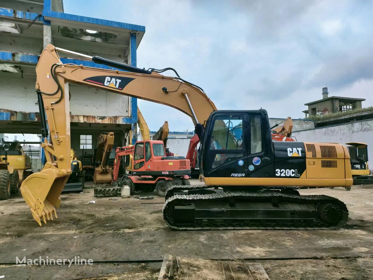 Excavator Dengan Track Caterpillar Cat Made In Japan 320cl 20 Ton Used Crawler Excavator Dijual 3472