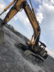 excavator dengan track Hyundai ROBEX 480LC-9 BURNED