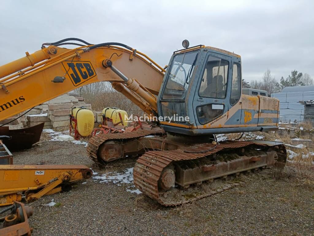 excavator dengan track JCB JS 200 LC / For spearparts