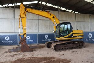 excavator dengan track JCB JS160