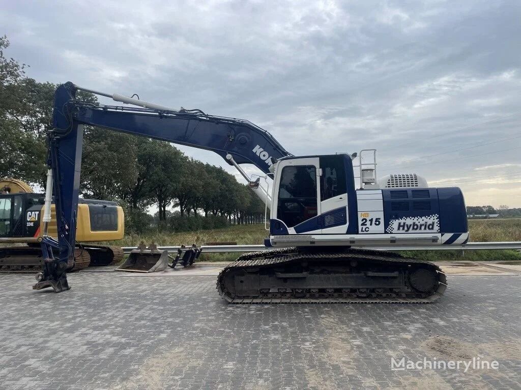 excavator dengan track Komatsu HB215 Semilong SUPER NICE AND CLEAN MACHINE !