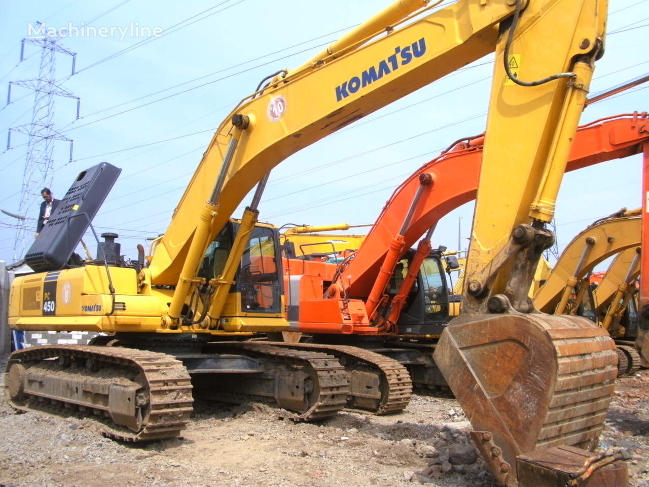 excavator dengan track Komatsu PC450-7
