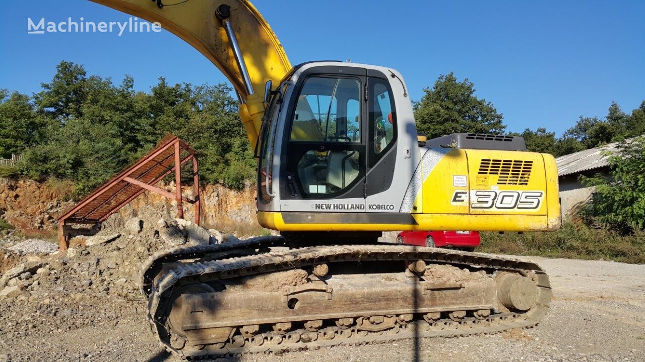 excavator dengan track NEW HOLLAND E305