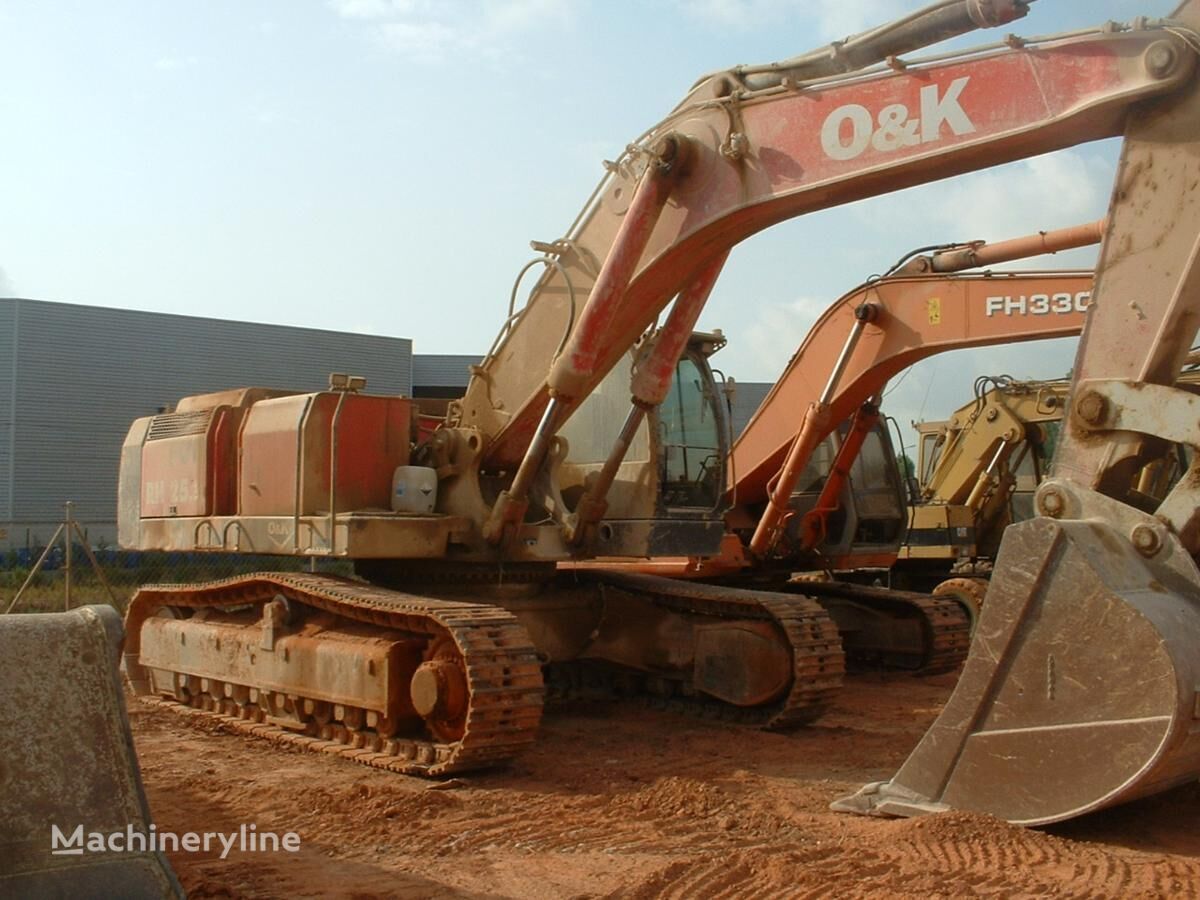 excavator dengan track O&K  RH-25.5