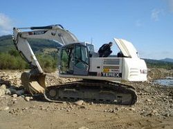 excavator dengan track Terex untuk suku cadang