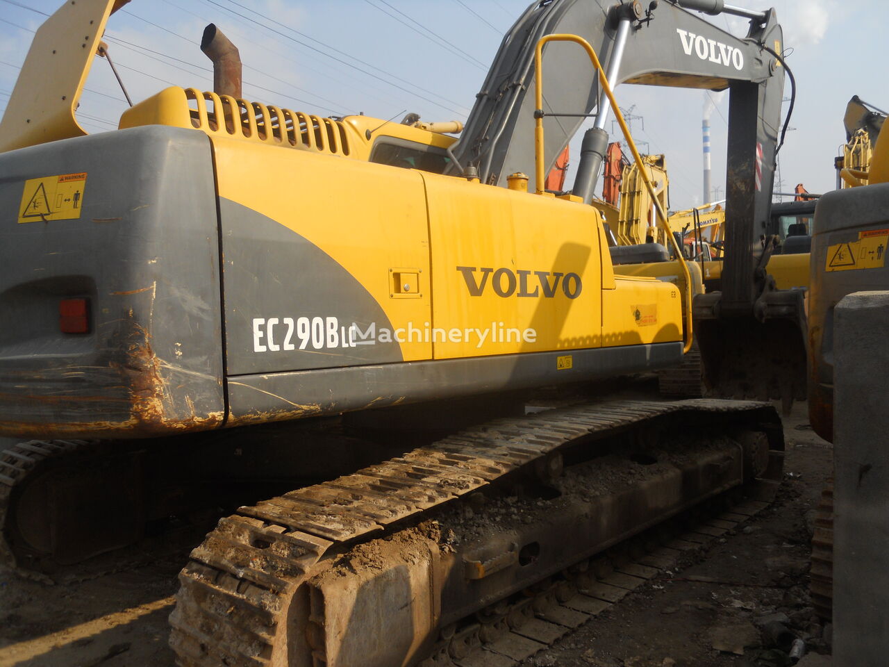 excavator dengan track Volvo 290BLC Original EXCAVATOR IN STOCK