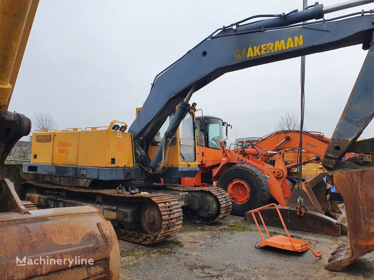 excavator dengan track Åkerman H14LC untuk suku cadang