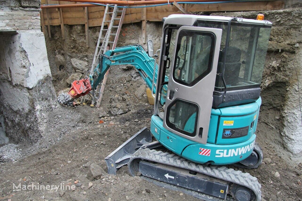 mesin penggali mini Sunward SWE 40UB baru