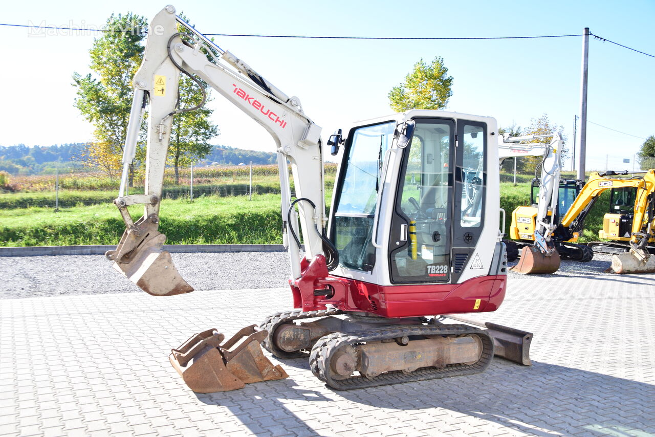 mesin penggali mini Takeuchi TB228  JCB 8026 CTS  CAT 302.7