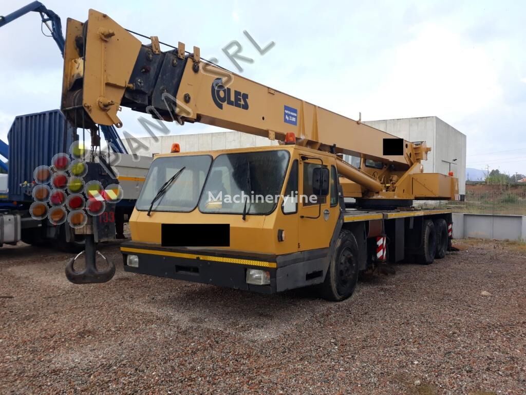 mobile crane Coles 830 - 33 Ton