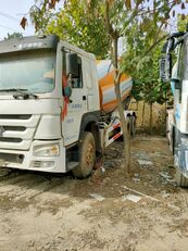 truck pencampur adonan beton Cifa  dengan sasis HOWO 375