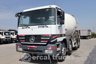 truck pencampur adonan beton MERCEDES-BENZ 2001 ACTROS 3235 8X4 E 2 CONCRETE MIXER